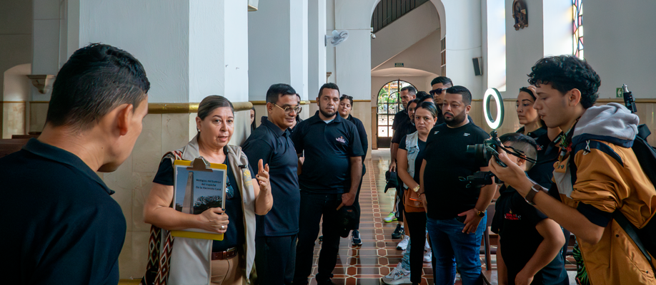 Isabel Toro en recorrido con Granja Extrema